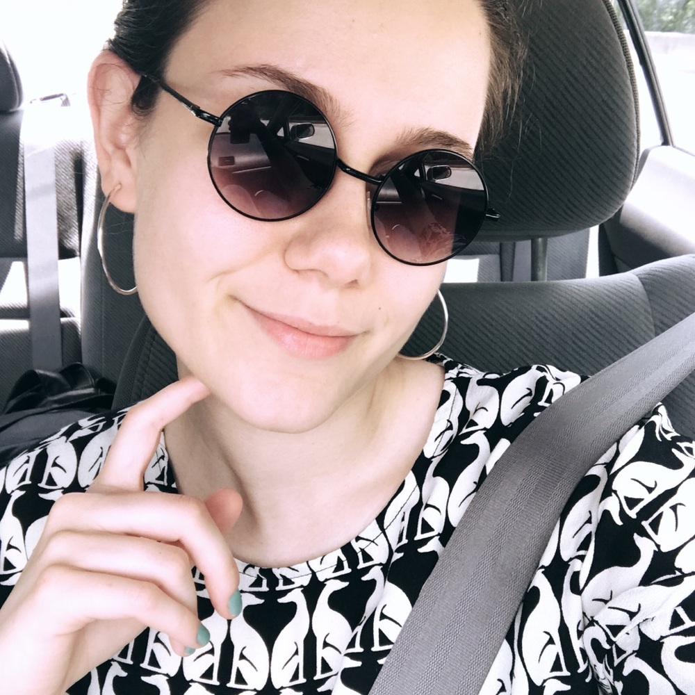 Meet your Posher, Elif